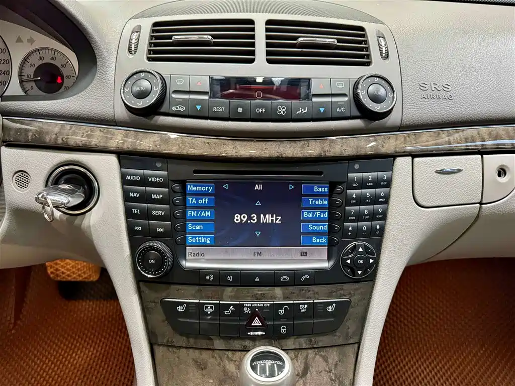 Mercedes-Benz E-Class 2007 E 350 Fashion фото 30