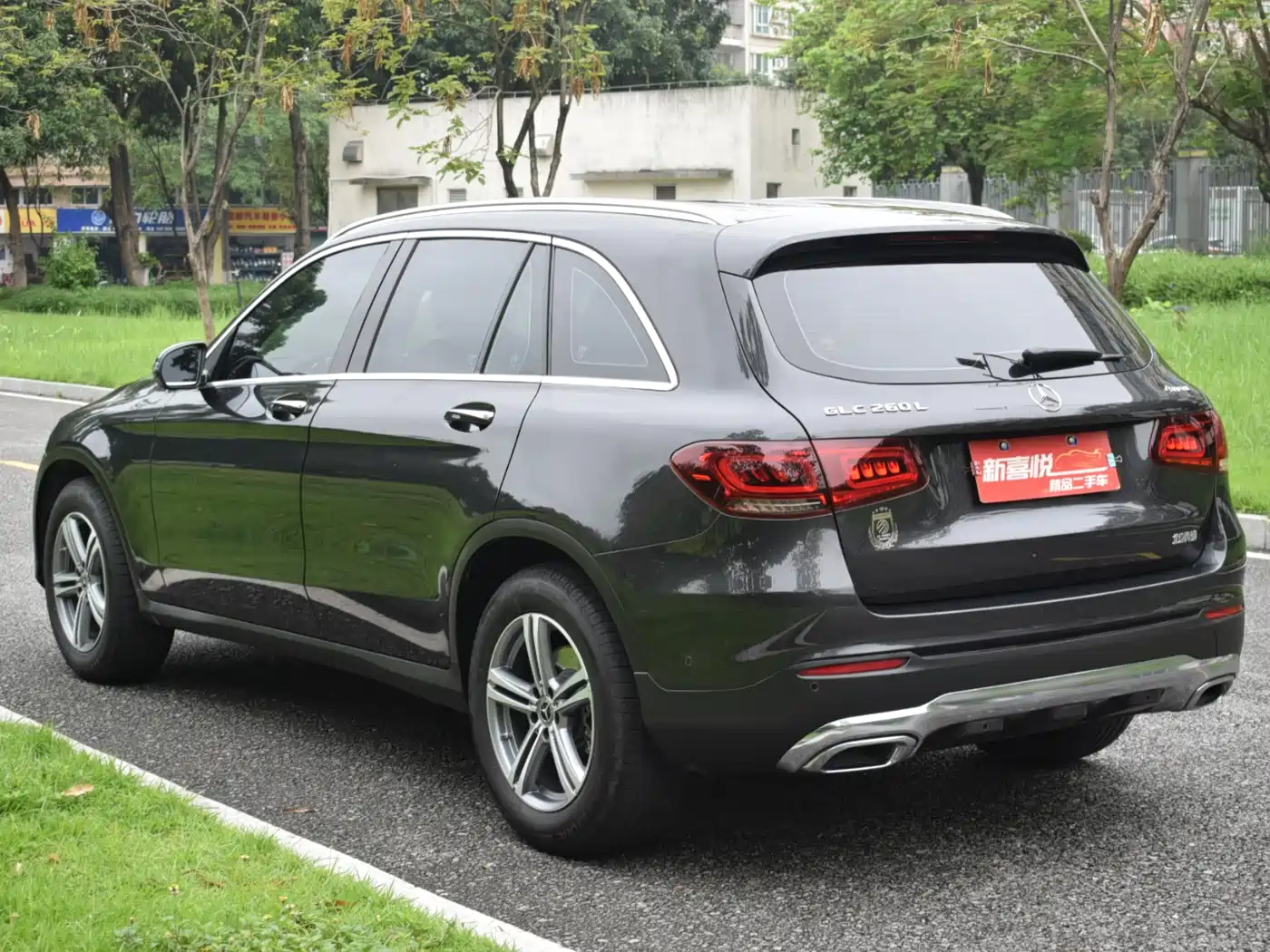 Mercedes-Benz GLC 2021 GLC 260 L 4MATIC Sporty фото 4
