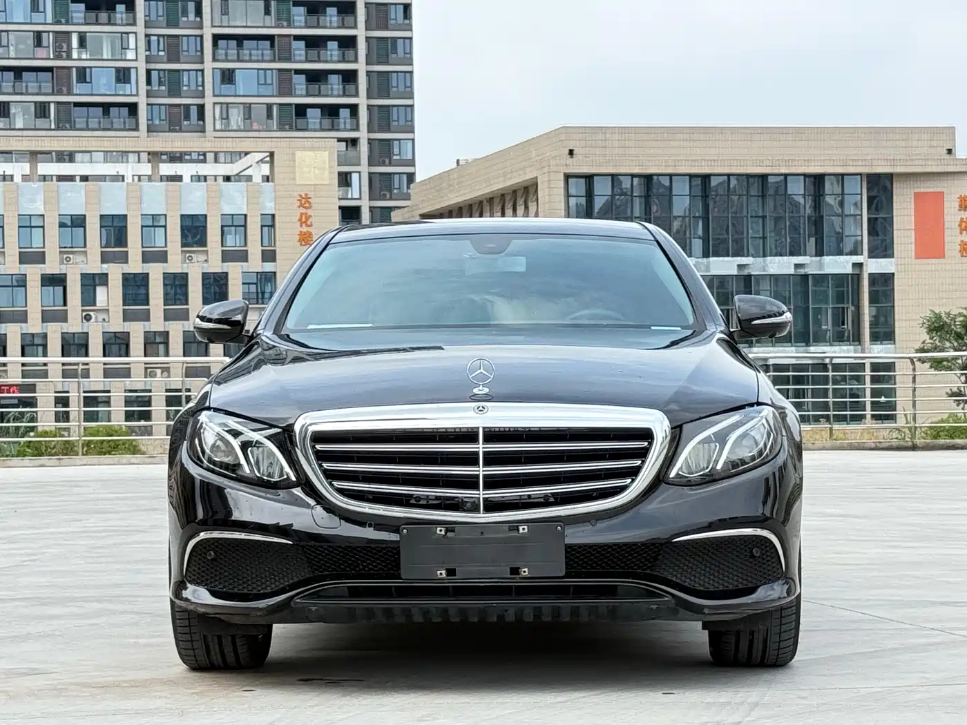 Mercedes-Benz E-Class 2019 E 300 L Luxury фото 2