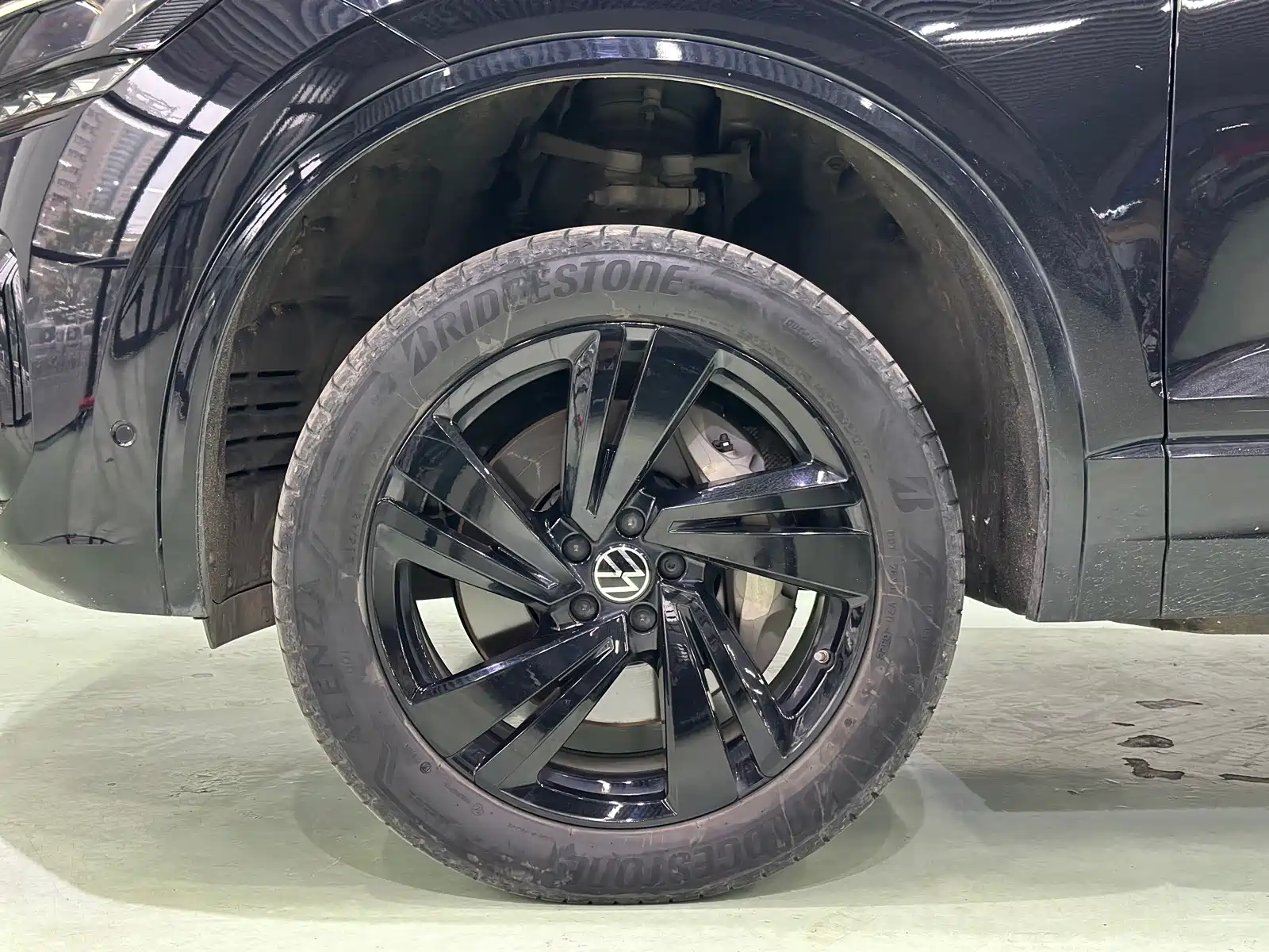 Фото 15 - Volkswagen Touareg