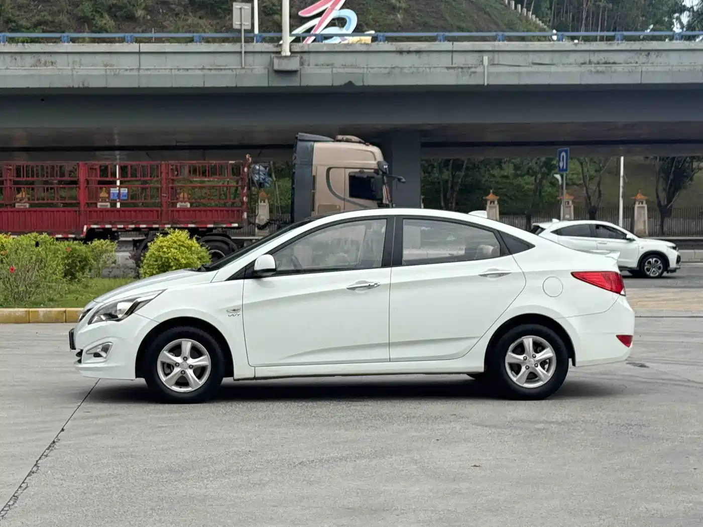 Hyundai Verna 2014 1.4L Automatic Leading GLX фото 3
