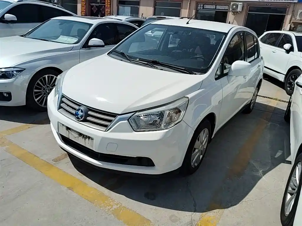 Venucia R50 2015 2014 1.6L Automatic Exciting Edition