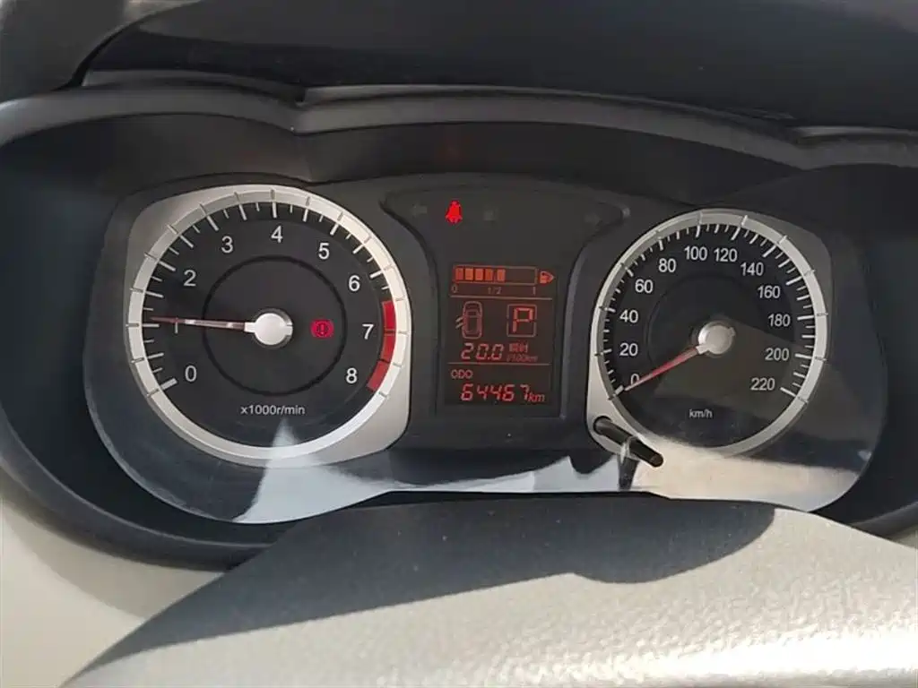 Venucia R50 2015 2014 1.6L Automatic Exciting Edition