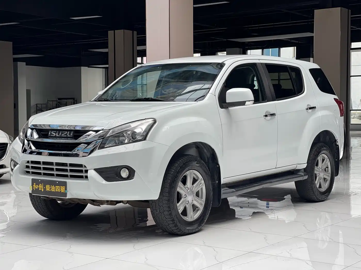 Isuzu, 2016 год