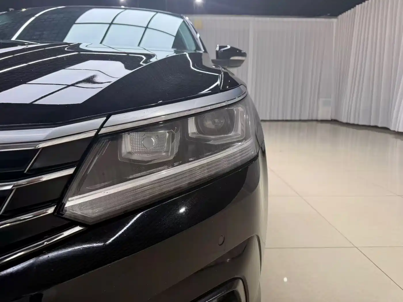 Volkswagen Passat 2017 330TSI DSG Prestige фото 10