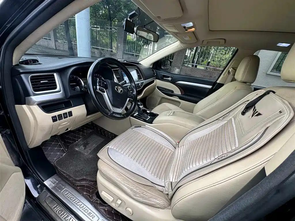 Toyota Highlander 2015 2.0T AWD Luxury Edition 7-seater фото 5