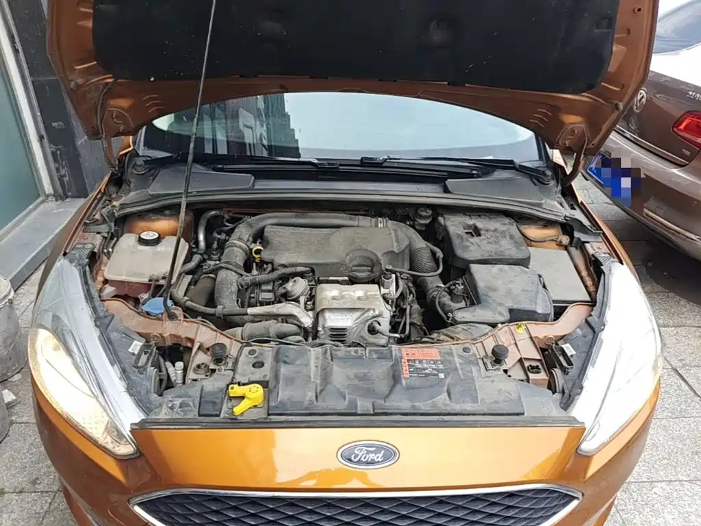 Фото 20 - Ford Focus