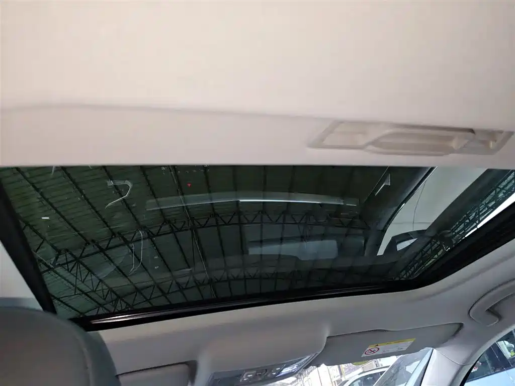 Volkswagen Lavida 2024 Model 300TSI DSG Starlight Leading Edition фото 18