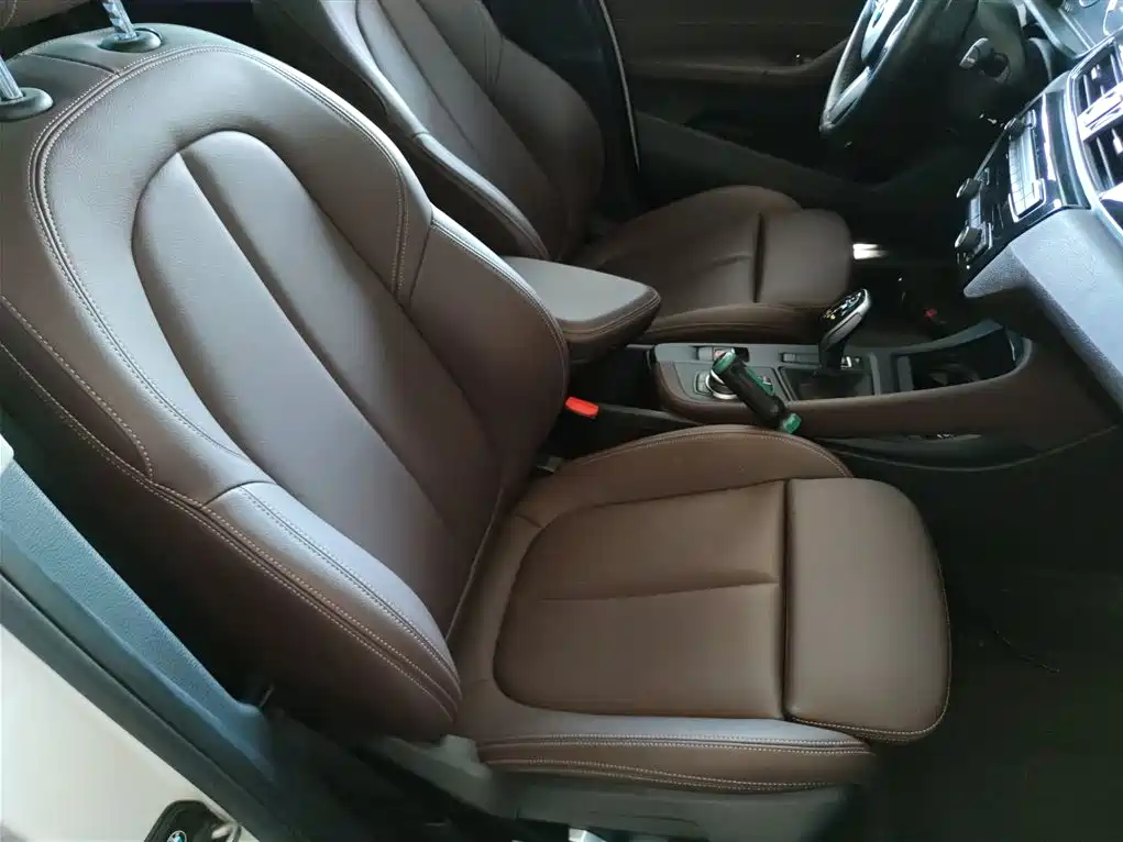 BMW X1 2021 sDrive25Li Leading фото 25