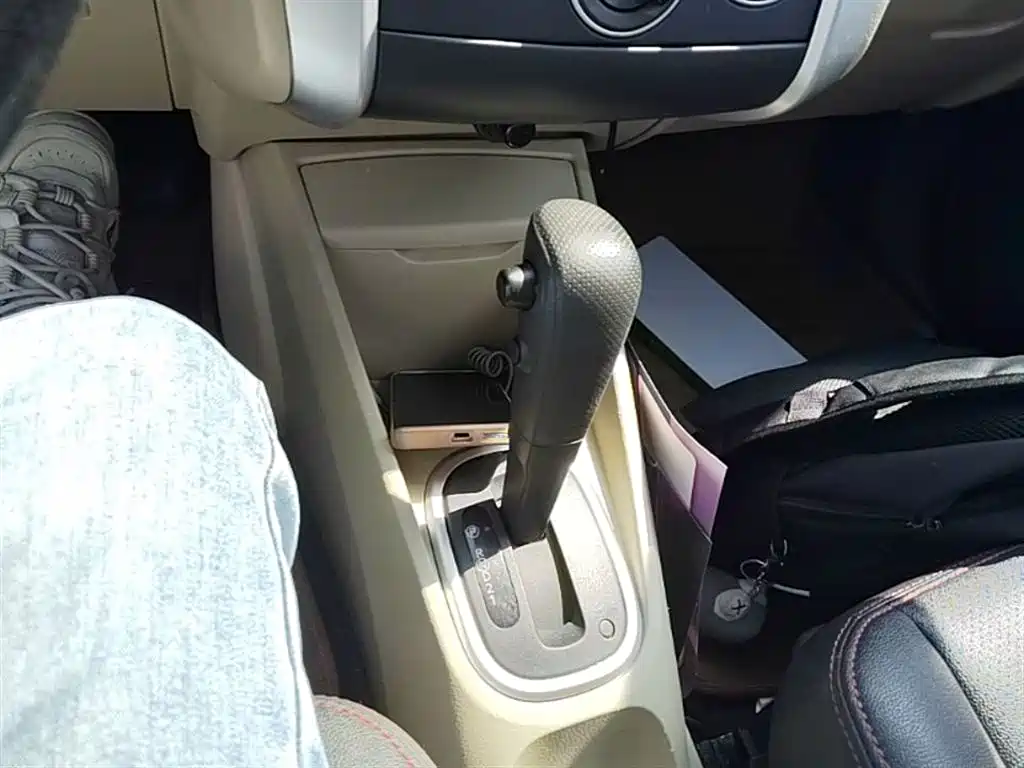 Venucia R50 2015 2014 1.6L Automatic Exciting Edition