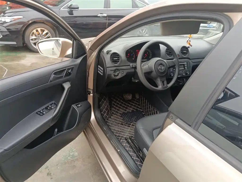 Volkswagen Jetta 2015 Value Edition 1.6L Automatic Fashion фото 12