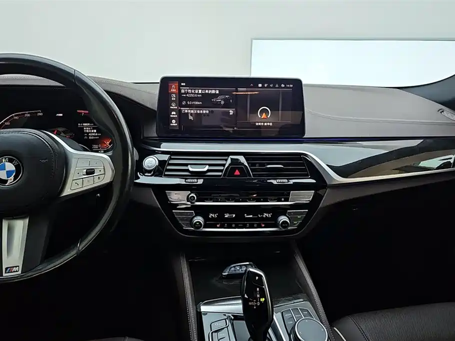 BMW 5 Series 2022 Model Second Facelift 525Li M Sport Package фото 13
