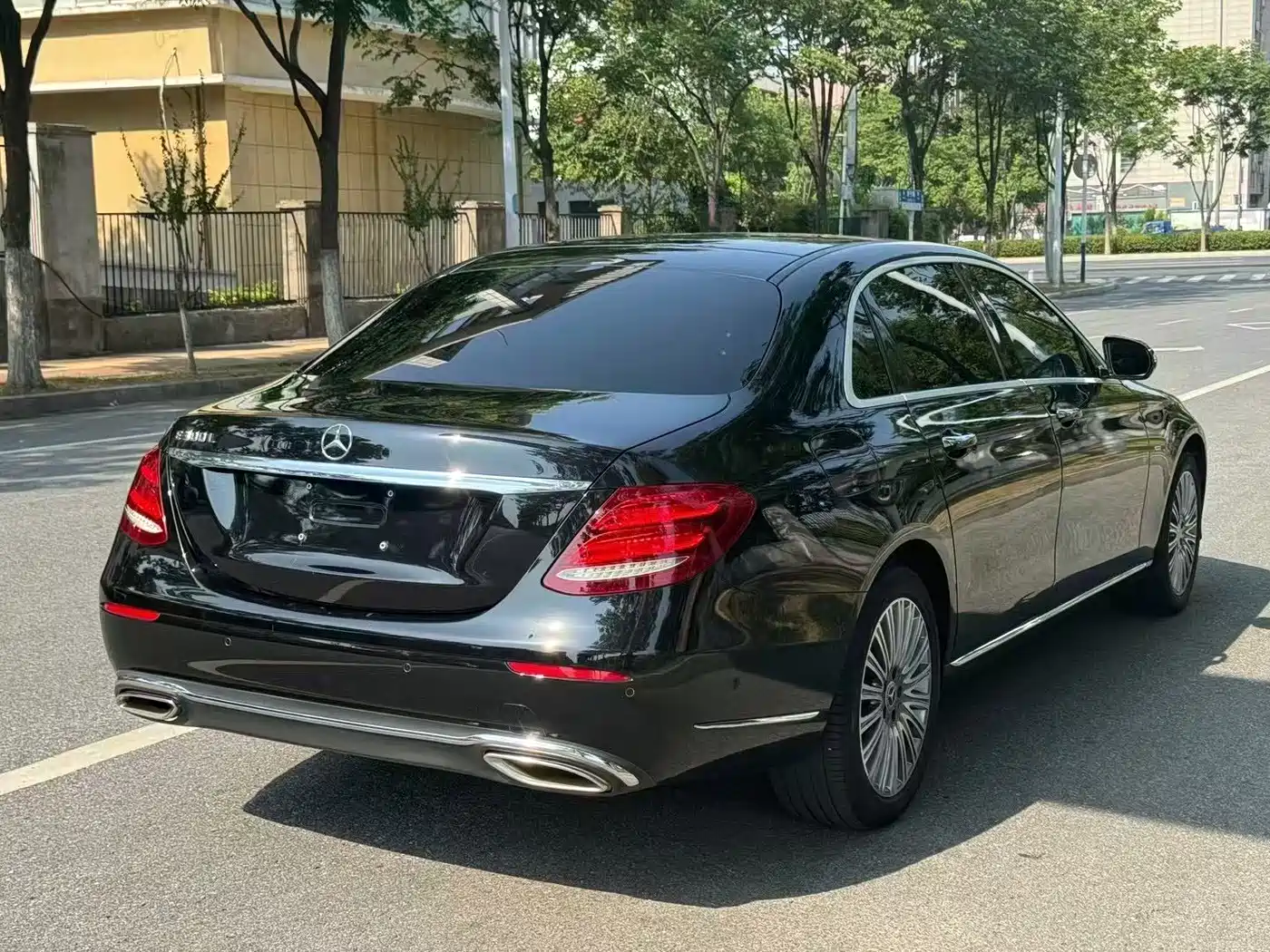 Mercedes-Benz E-Class 2020 Facelift E 300 L Exclusive фото 11