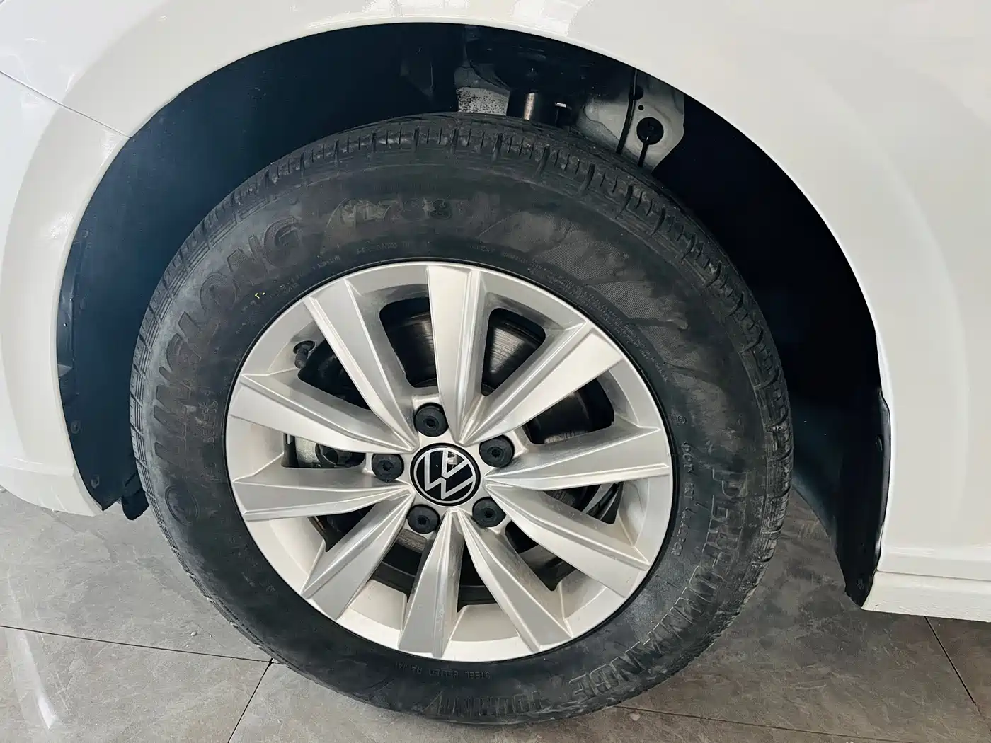 Volkswagen Lavida 2023 1.5L Auto Delight Edition фото 5