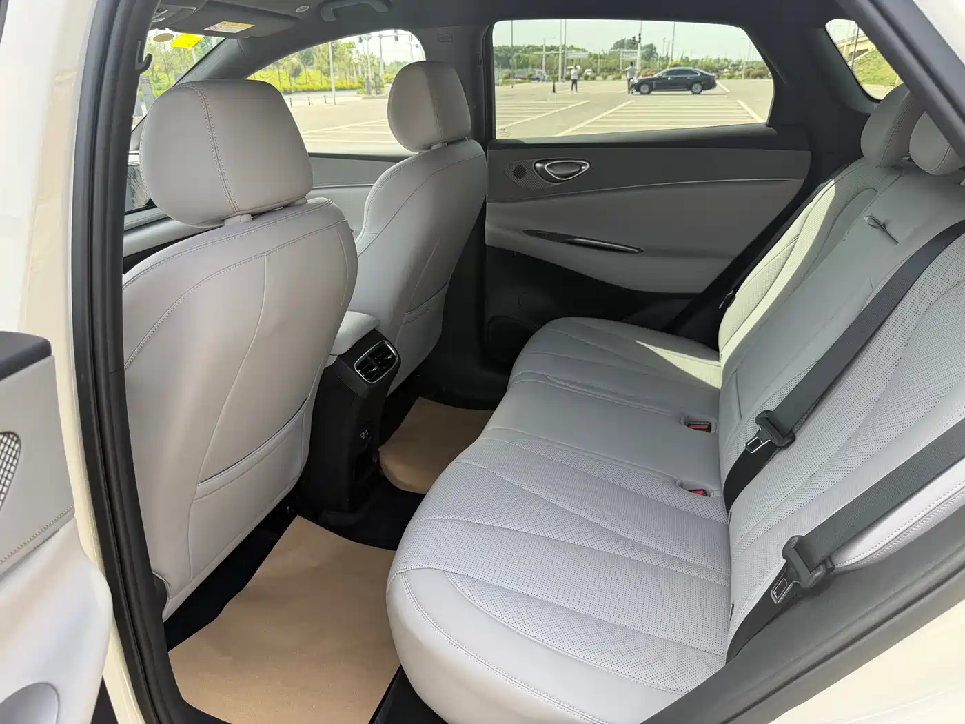 BYD Sealion 06 New Energy 2025 DM-i 170 Pilot Pro Edition фото 10