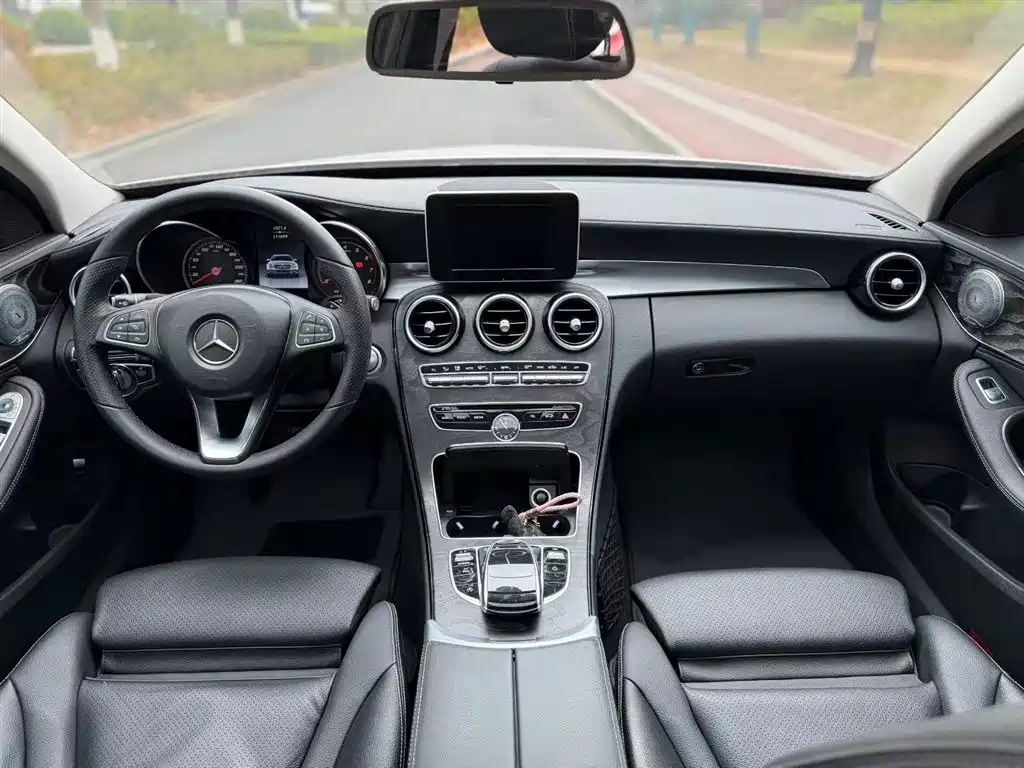 Mercedes-Benz C-Class 2018 C 180 L Fashion Sport Edition фото 18