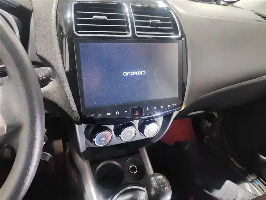 Mitsubishi ASX 2016 1.6L Manual 2WD Pioneer Edition фото 9