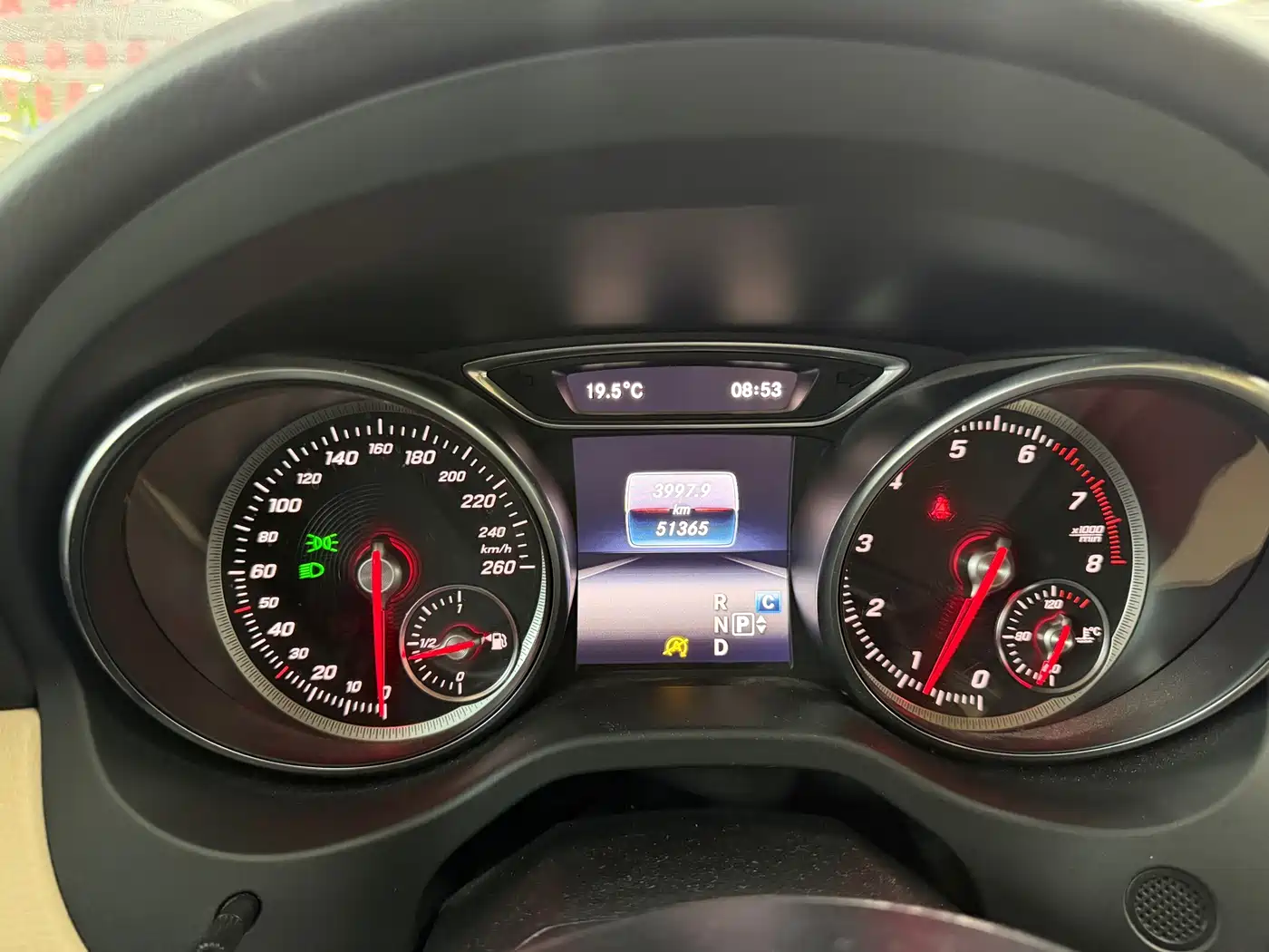 Mercedes-Benz GLA 2017 GLA 200 Dynamic фото 8