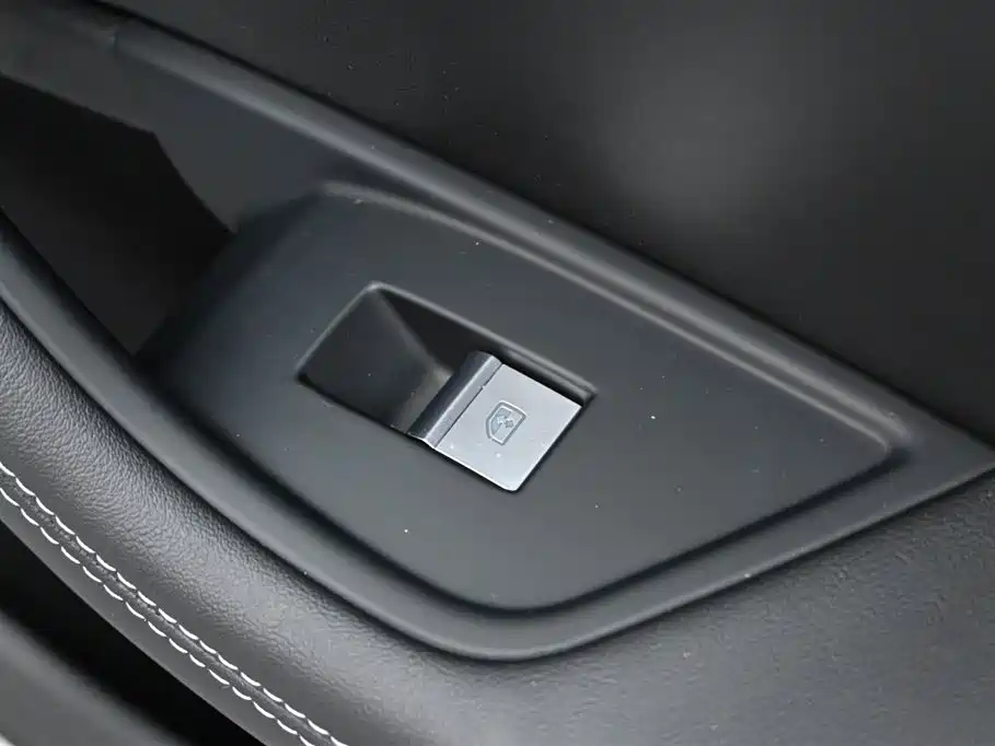 Audi A4L 2024 40 TFSI Luxury Dynamic фото 26