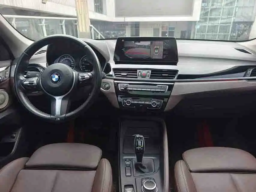 BMW X1 2022 sDrive25Li Leading фото 7