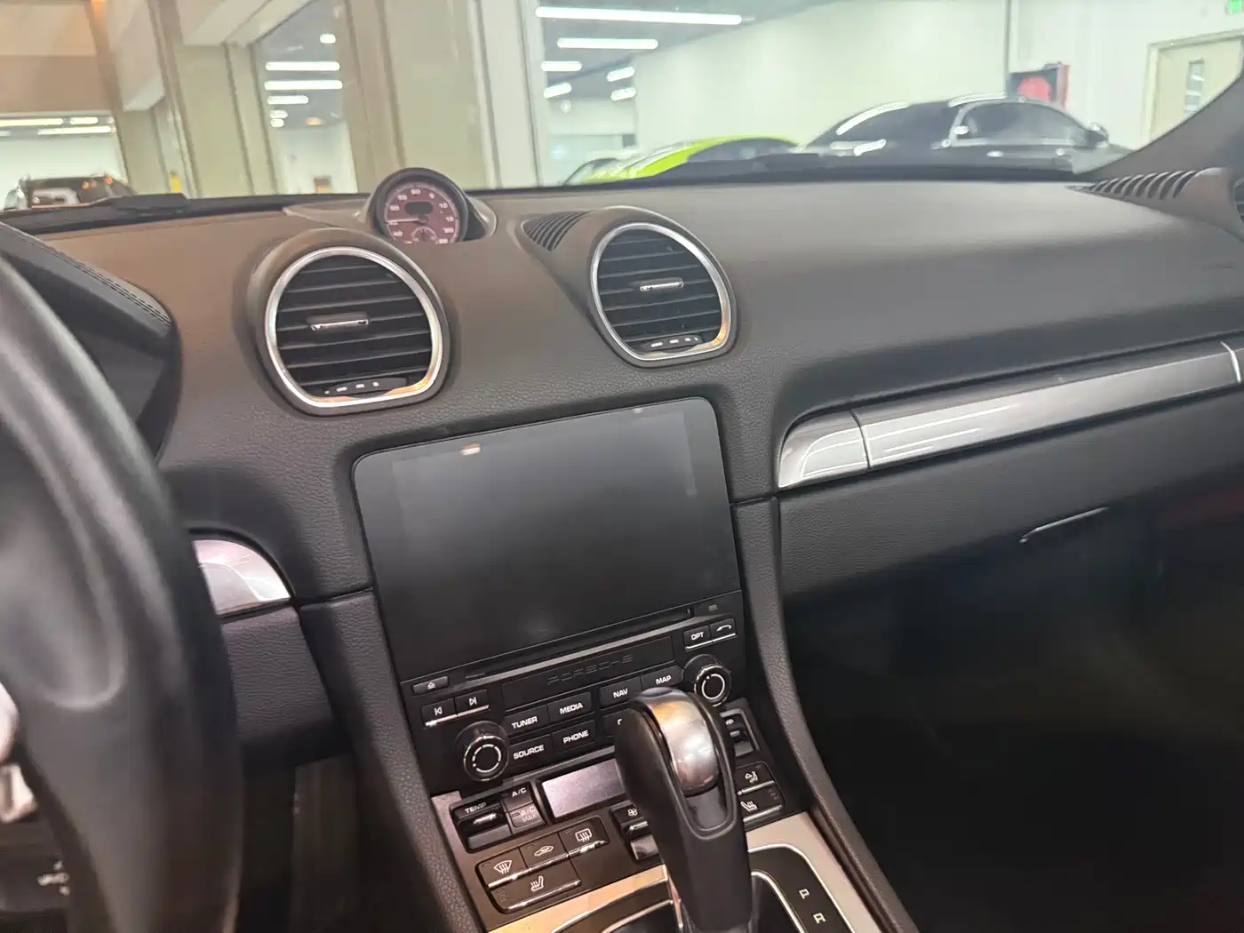 Porsche 718 2018 Boxster 2.0T фото 15