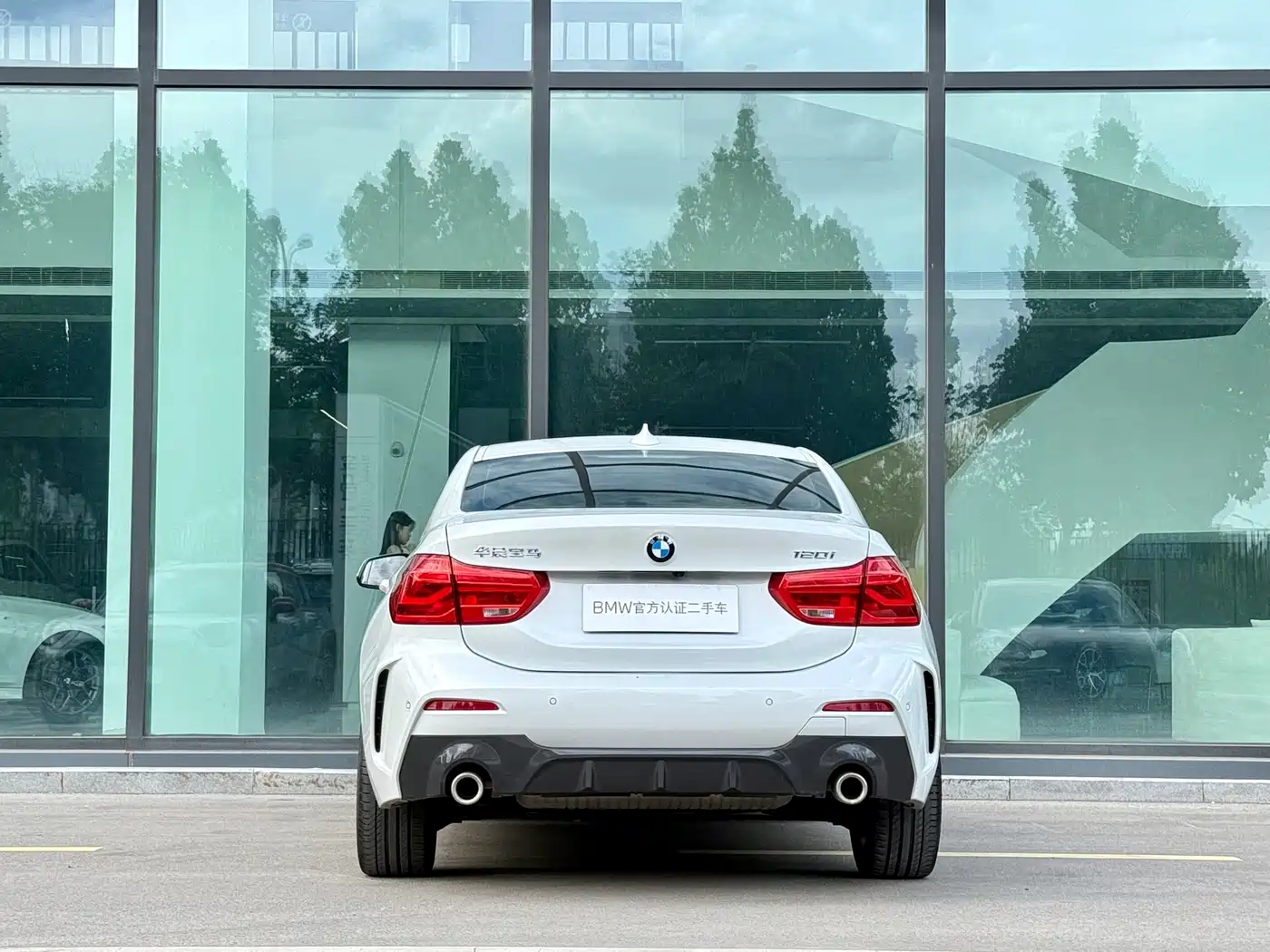BMW 1 Series 2020 Model 120i M Sport Package фото 5