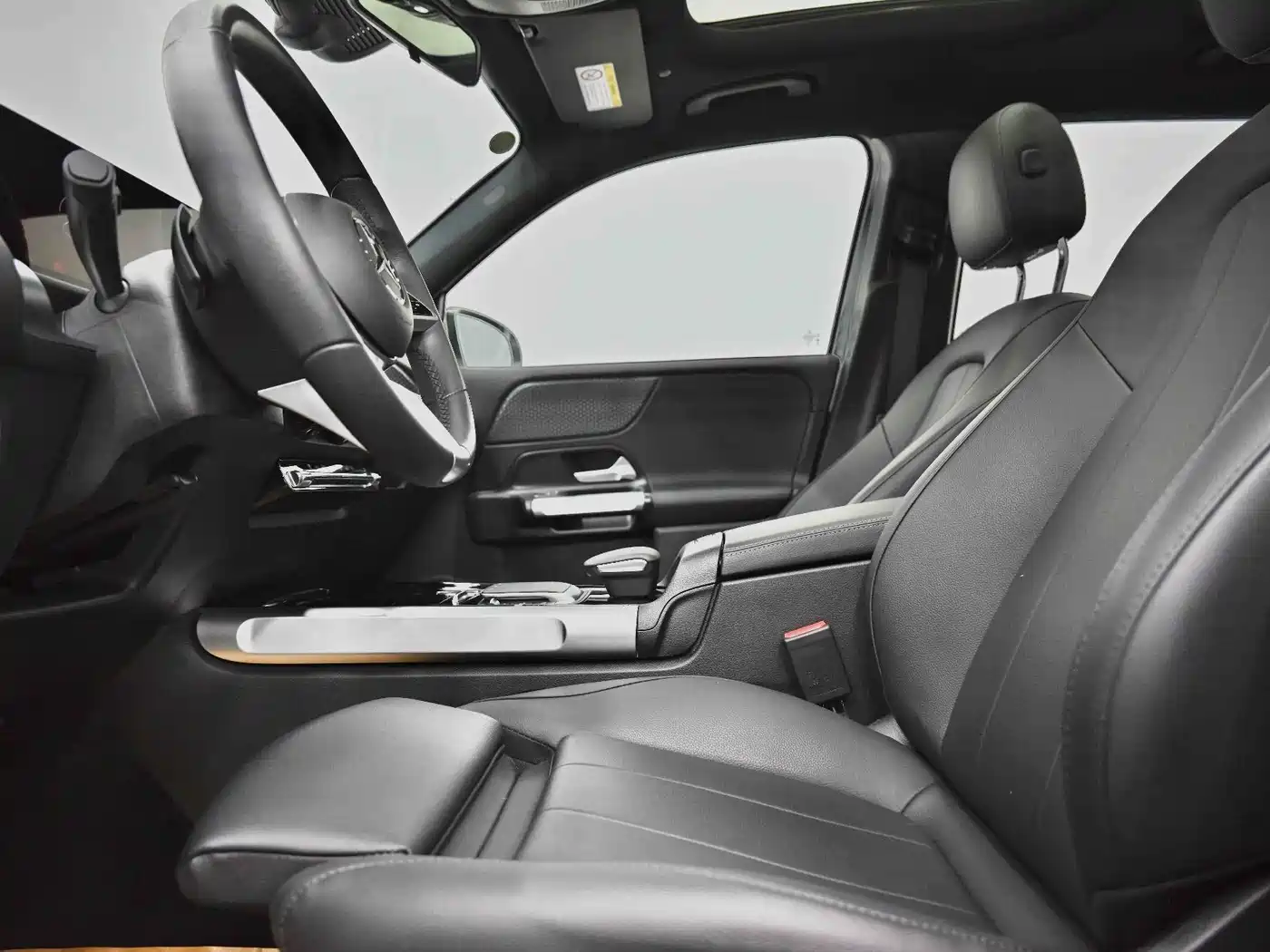 Mercedes-Benz GLB 2024 GLB 220 Dynamic фото 18