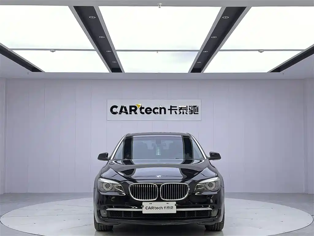 BMW 7 Series 2009 Model 740Li Leading Edition фото 3
