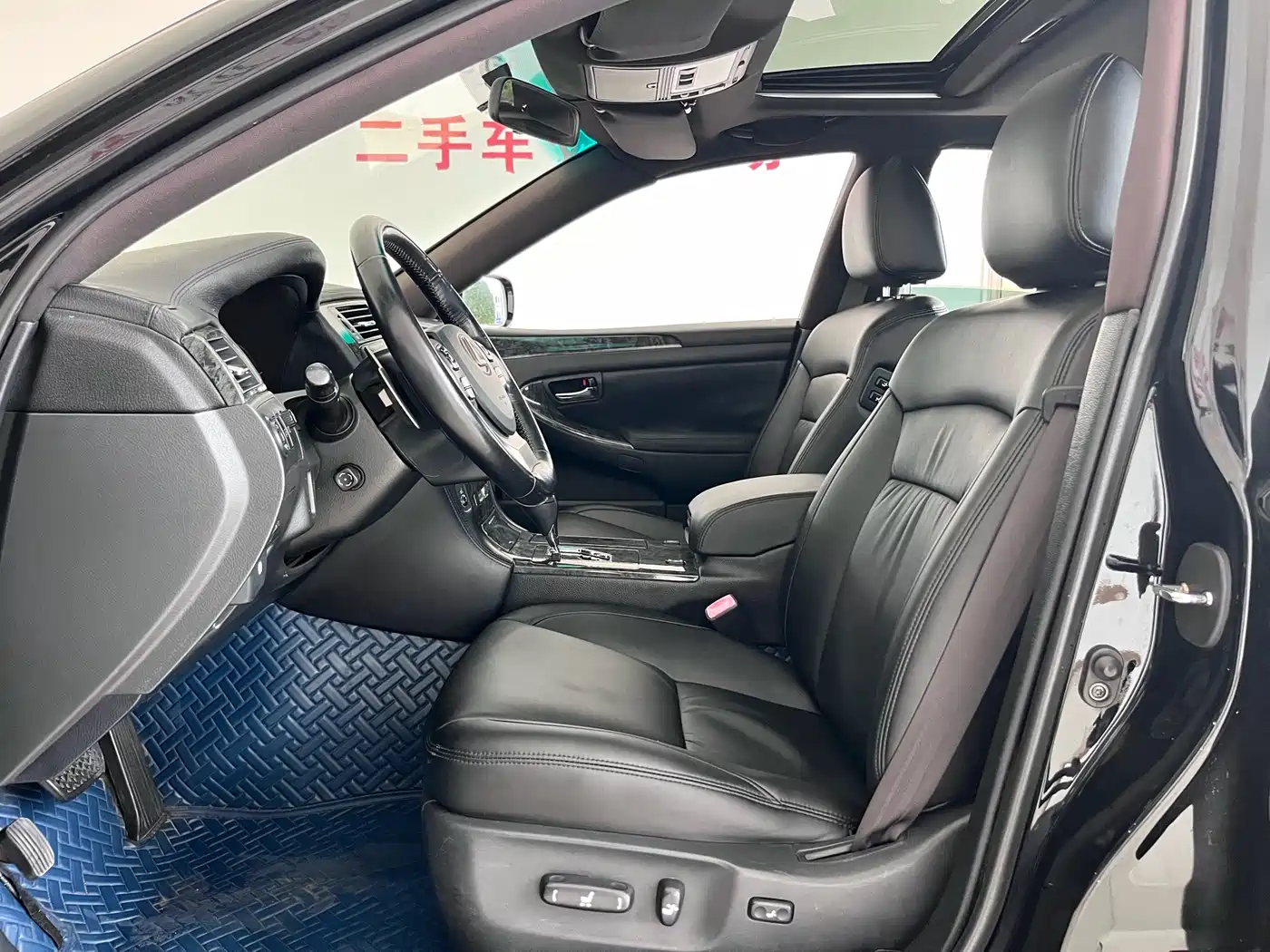 Toyota Crown 2005 Model 3.0L Royal Saloon фото 4