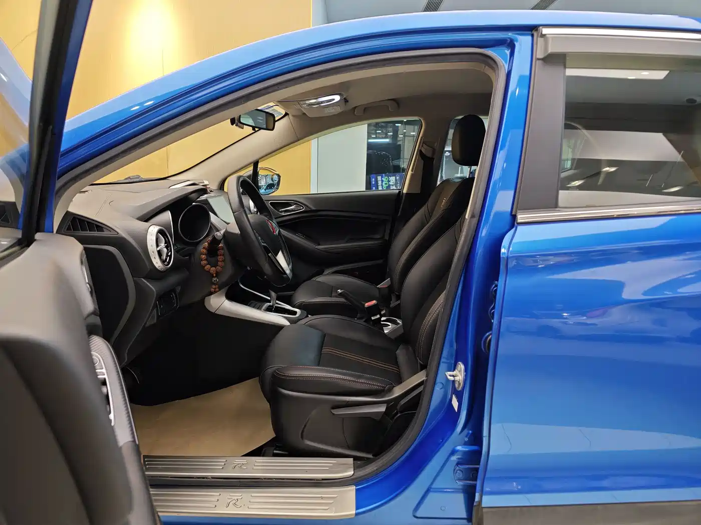 BYD Yuan 2016 1.5L Automatic Luxury фото 13