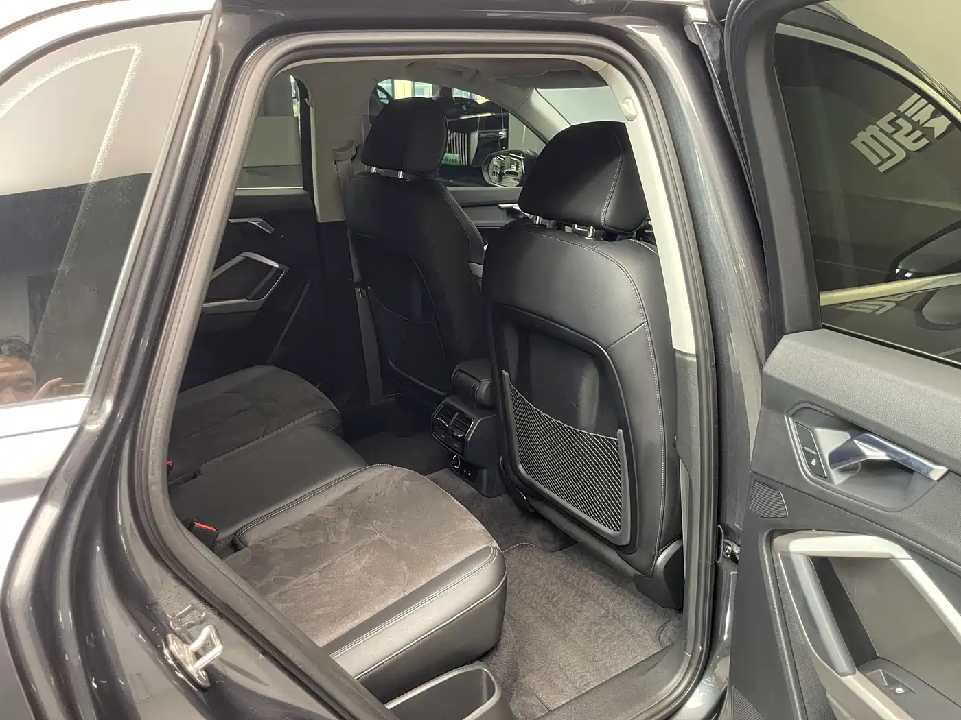 Audi Q3 2023 35 TFSI Fashion Dynamic Model (1.5T) фото 12