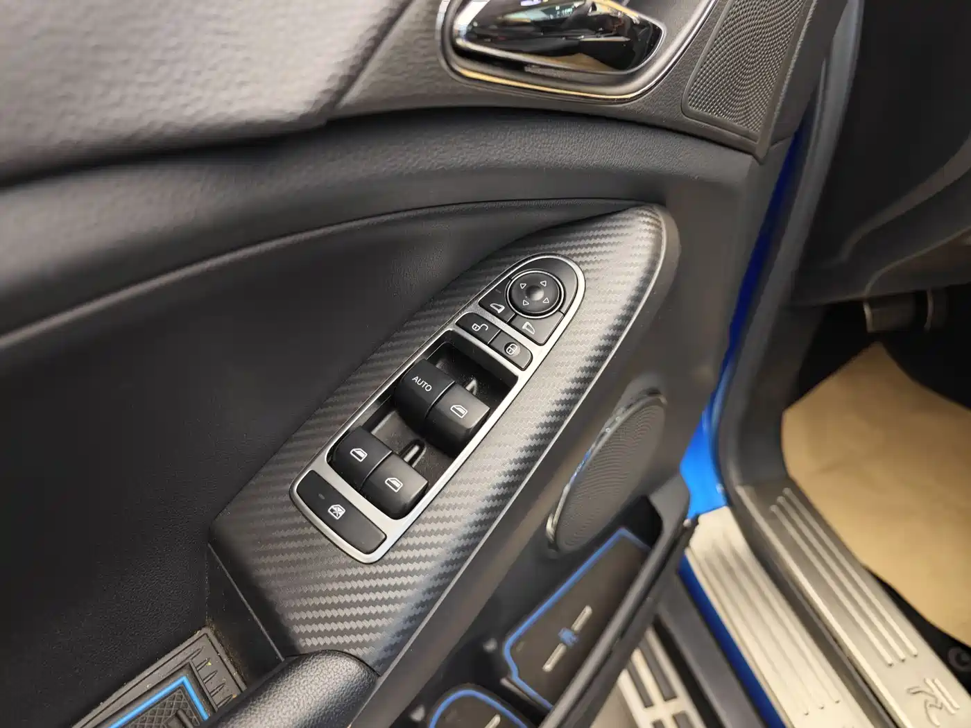 BYD Yuan 2016 1.5L Automatic Luxury фото 9