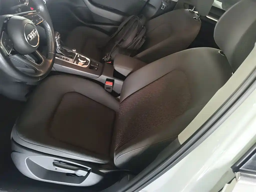 Audi A3 2018 30th Anniversary Limousine 35 TFSI Progressive фото 15