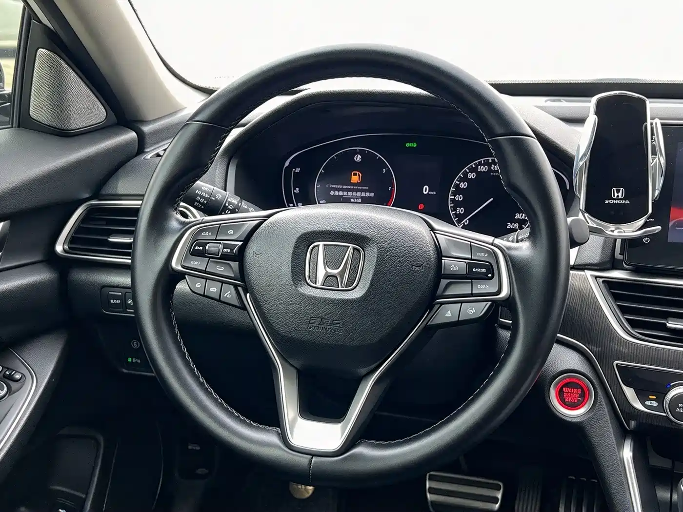 Фото 12 - Honda Accord