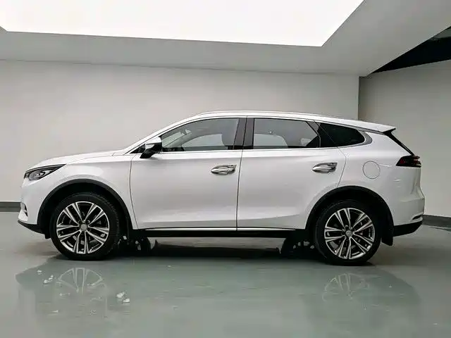 BYD TANG
