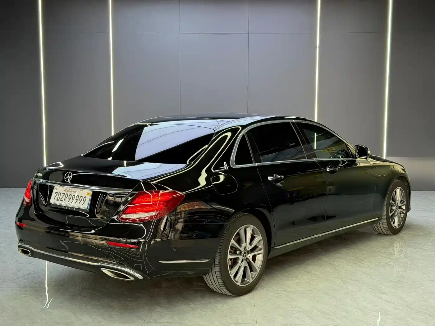Mercedes-Benz E-Class 2017 E 300 L Luxury фото 9