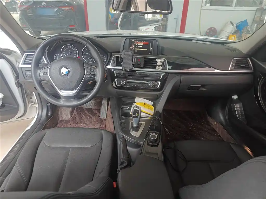 BMW 3 Series 2017 320Li Fashion фото 6