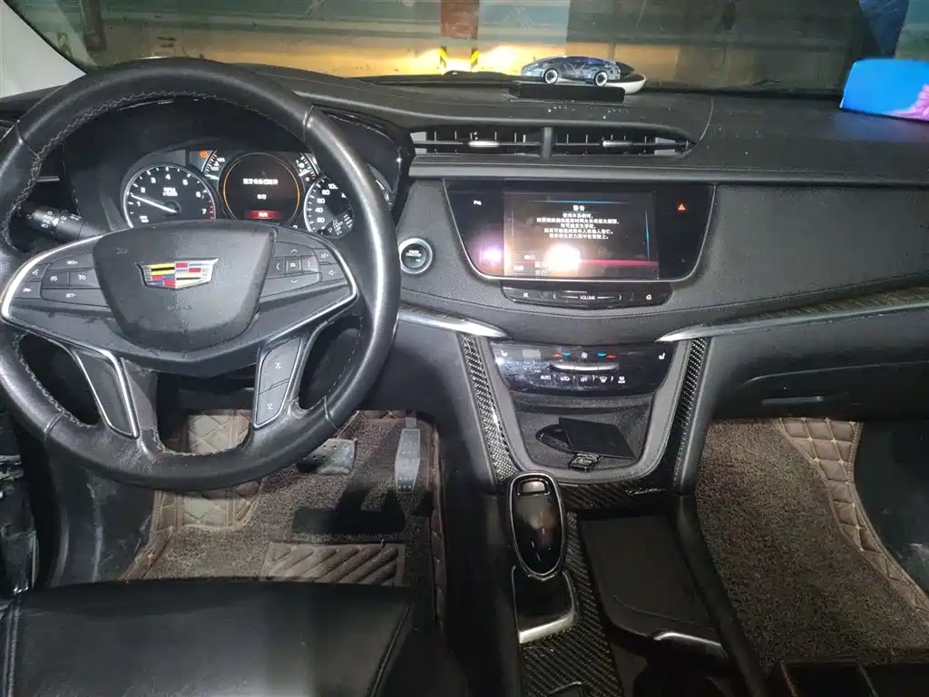 Cadillac XT5 2018 25T Luxury фото 13