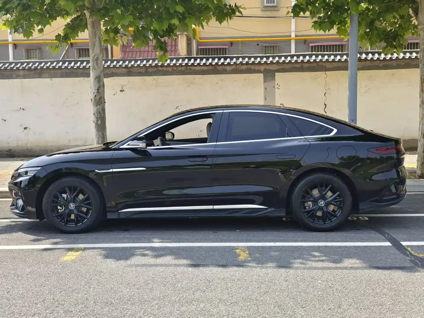 BYD Han 2025 DM-i 125KM Premium фото 11