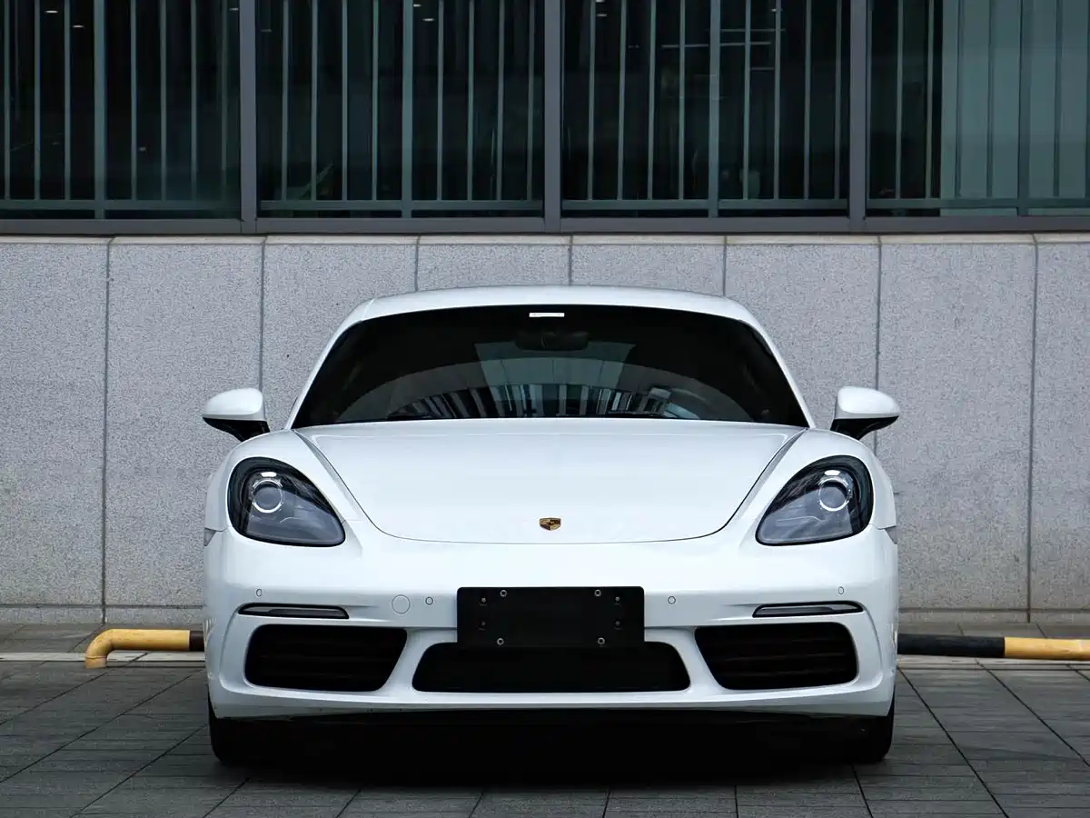 Porsche 718 2018 Cayman 2.0T фото 3