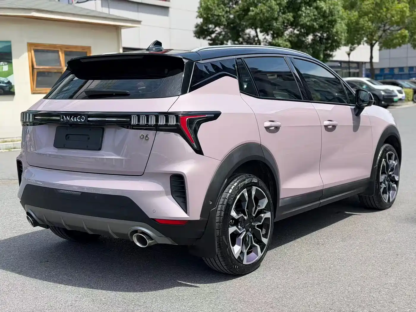 Lynk & Co 06 2021 1.5T Shero Pink Special Edition фото 16