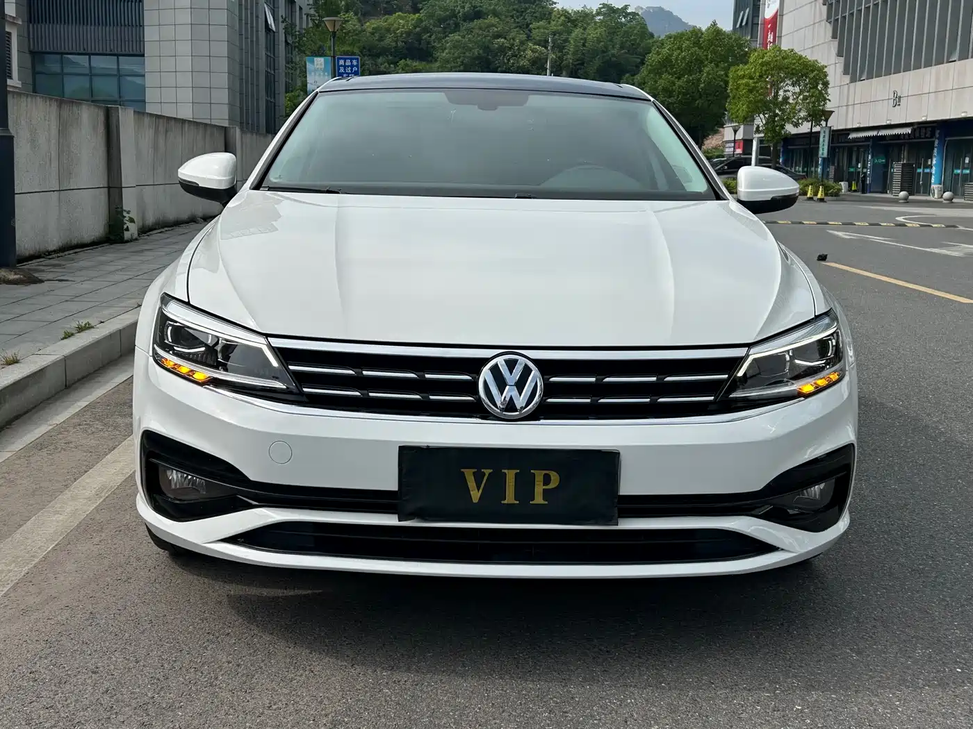 Volkswagen Lamando 2021 Facelift 280TSI DSG Comfort Edition фото 2