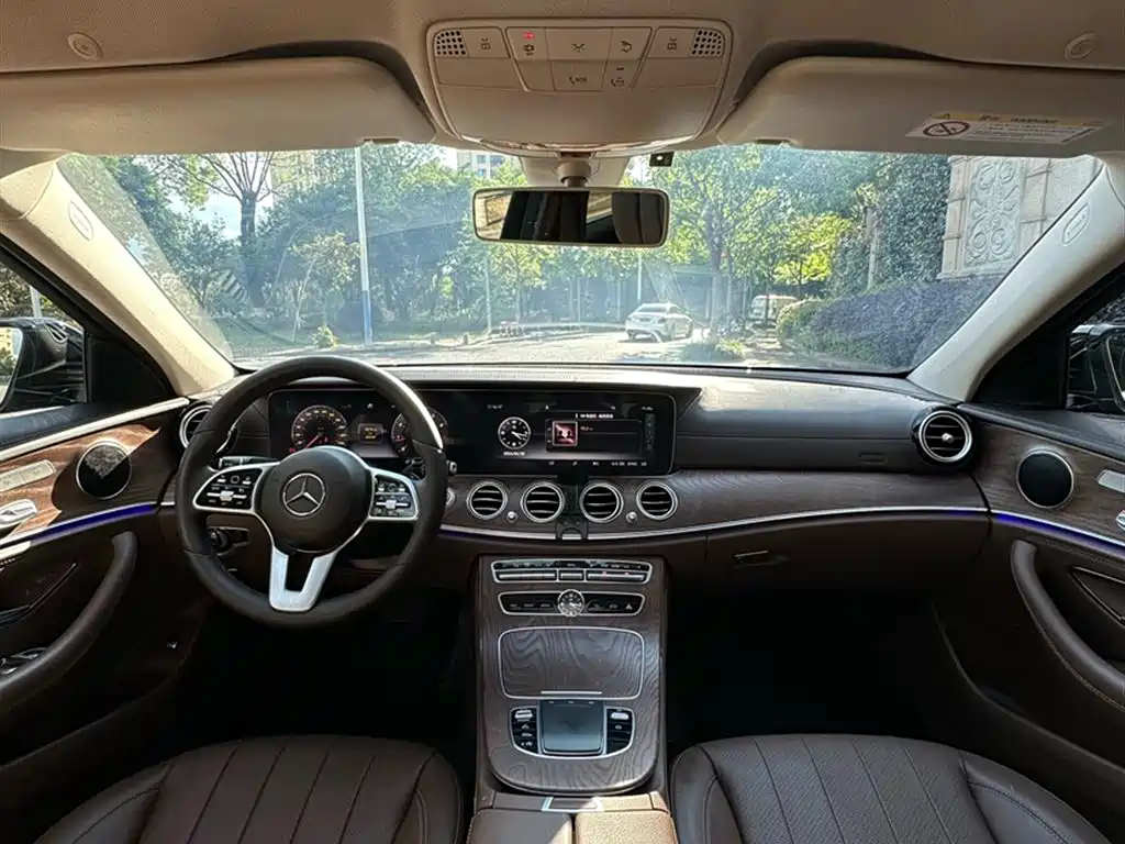 Mercedes-Benz E-Class 2020 E 300 L Fashion фото 14