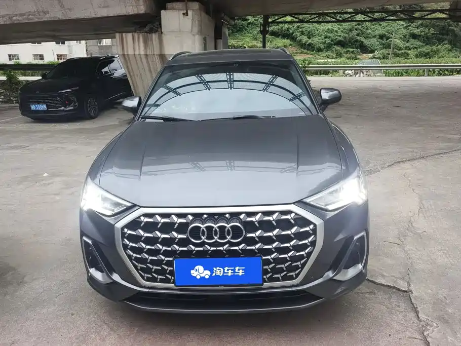 Фото 2 - Audi Q3