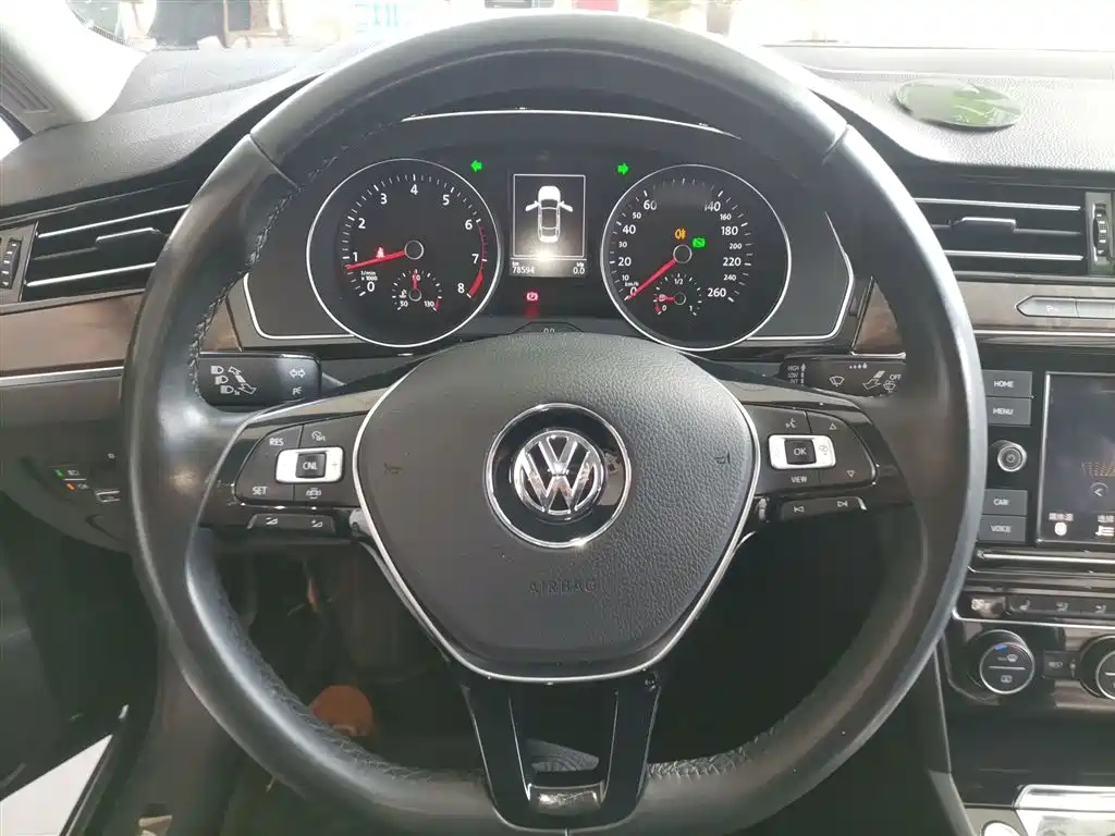 Volkswagen Magotan 2019 330TSI DSG Luxury Class China VI фото 7