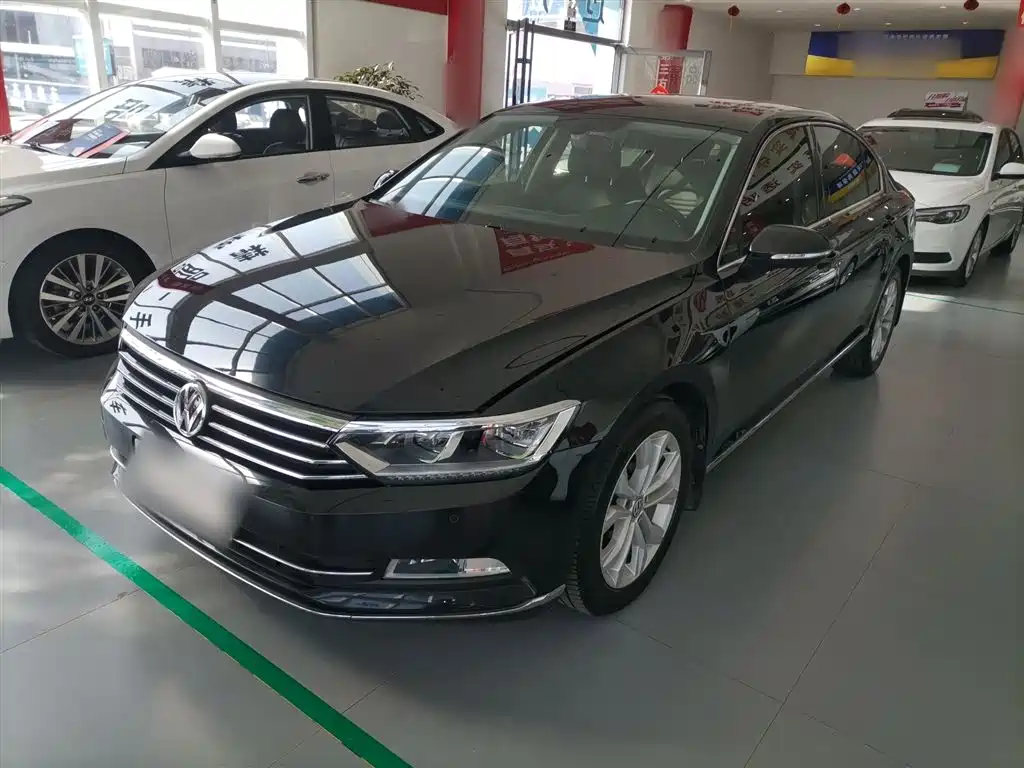 Volkswagen Magotan 2019 330TSI DSG Luxury Class China VI фото 2