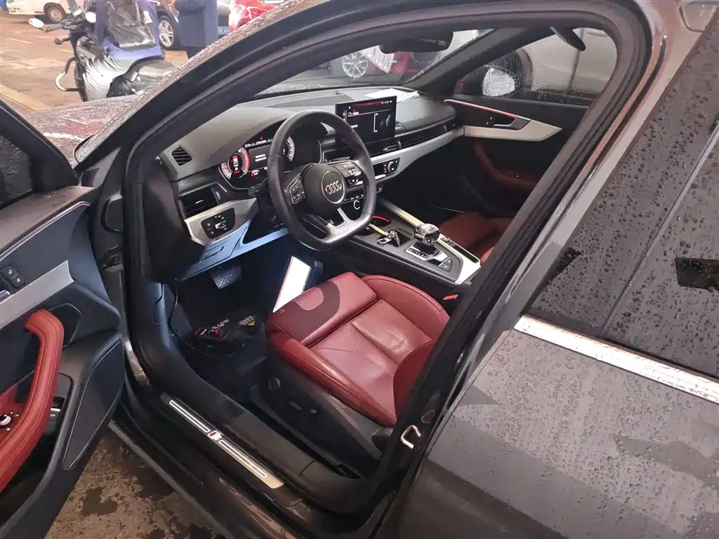 Audi A4L 2021 40 TFSI Premium Life Edition фото 13