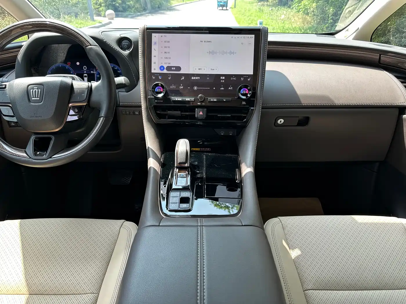 Toyota Vellfire 2024 Crown Hybrid 2.5L Executive Premium Edition фото 9