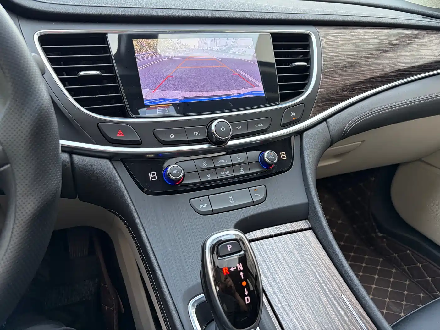 Buick LaCrosse 2019 28T Elite Edition фото 9