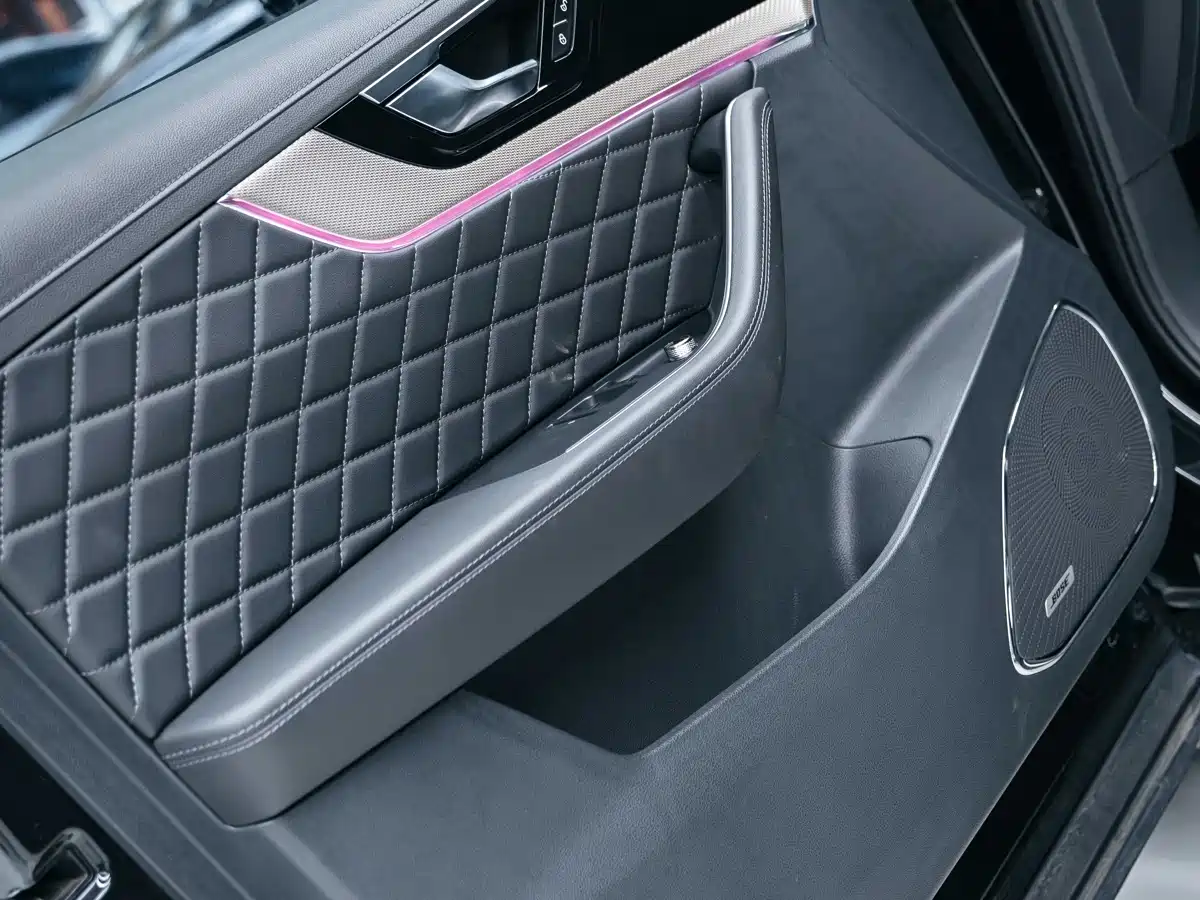Hongqi HS5 2022 2.0T Smart Connect Premium Edition фото 15